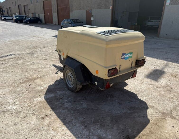 DOOSAN   7/31E ***GENERATOR//COMPRESSOR***